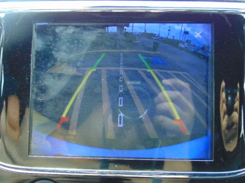 Used 2019 Jeep Grand Cherokee Altitude image 18