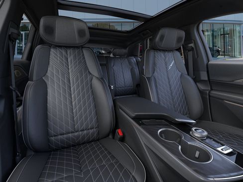 New 2026 Cadillac Lyriq V image 16