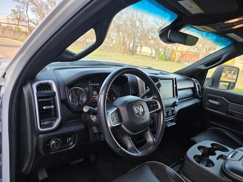 Used 2023 RAM 3500 Big Horn image 9