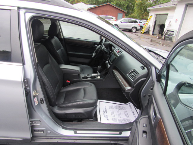 Used 2015 Subaru Outback 2.5i Limited AWD/4WD image 19