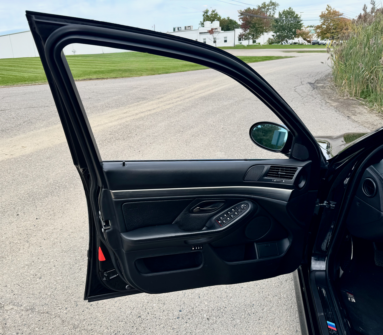 Used 2000 BMW M5 UNAVAIL RWD image 22