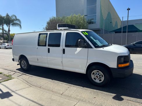 Used 2016 GMC Savana 2500 image 6