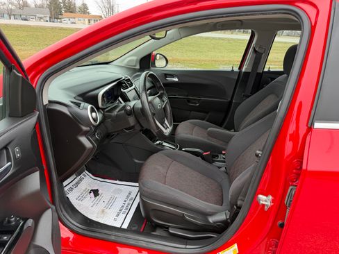 Used 2020 Chevrolet Sonic LT image 9