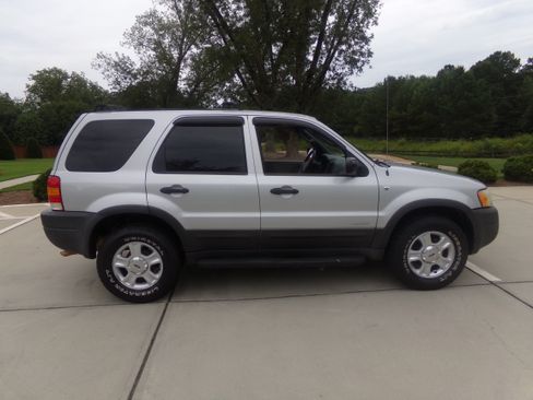 Used 2002 Ford Escape XLT image 6