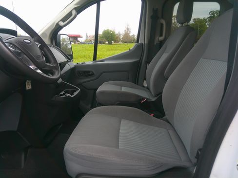 Used 2018 Ford Transit 350 XLT image 11