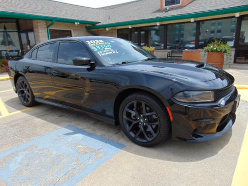Used 2022 Dodge Charger GT image 2