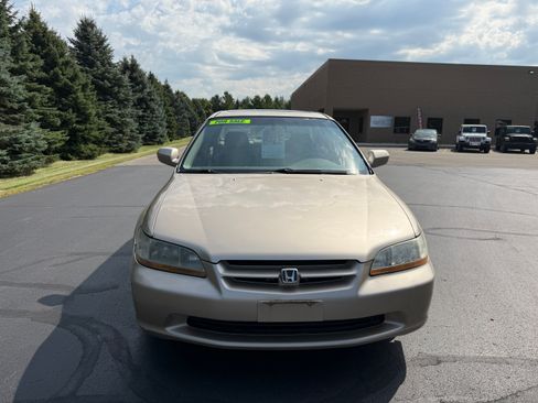 Used 2000 Honda Accord EX V6 Sedan image 2