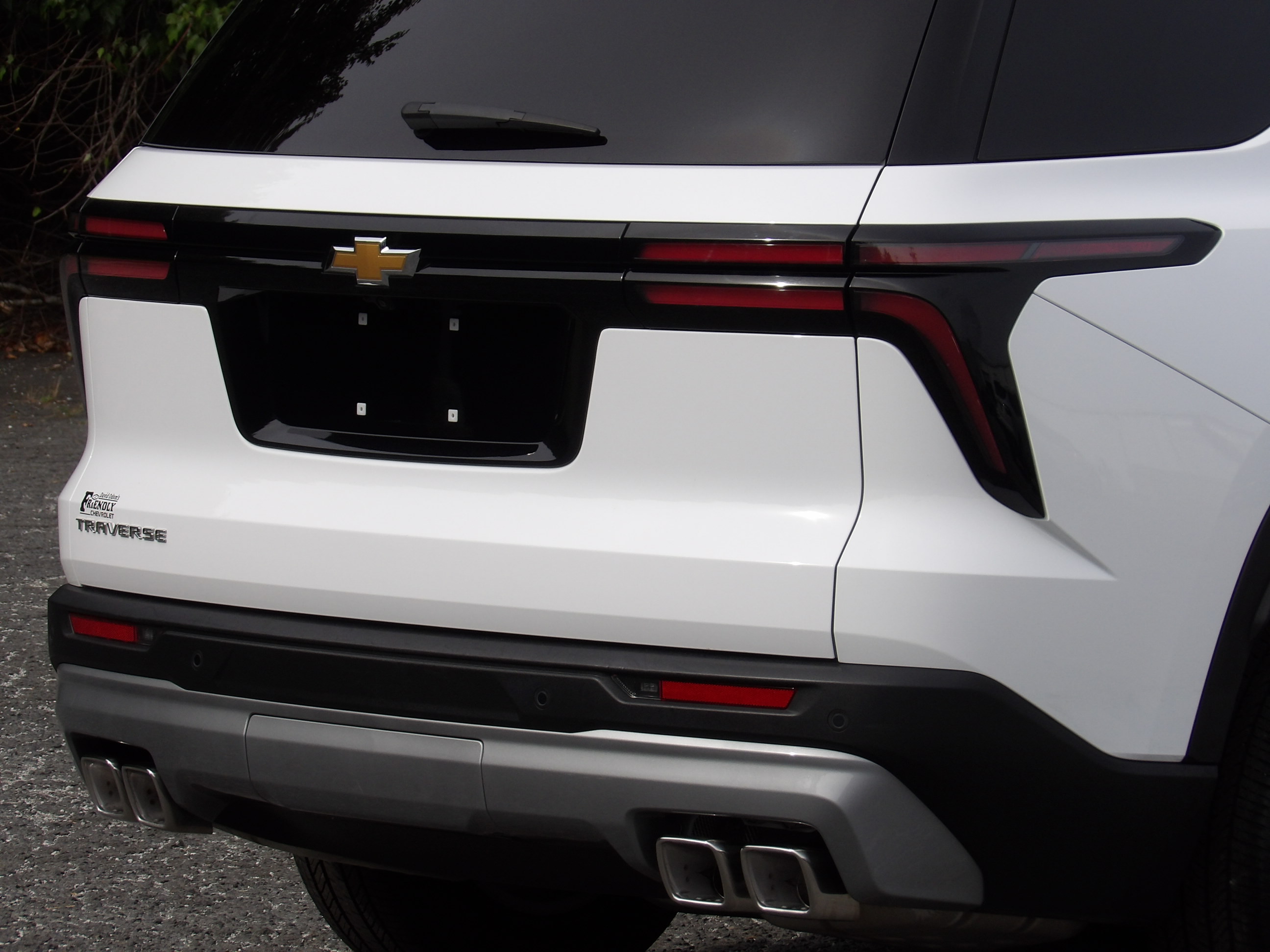 Used 2026 Chevrolet Traverse FWD LT image 12