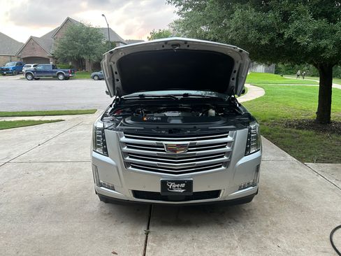 Used 2017 Cadillac Escalade 2WD Platinum image 14