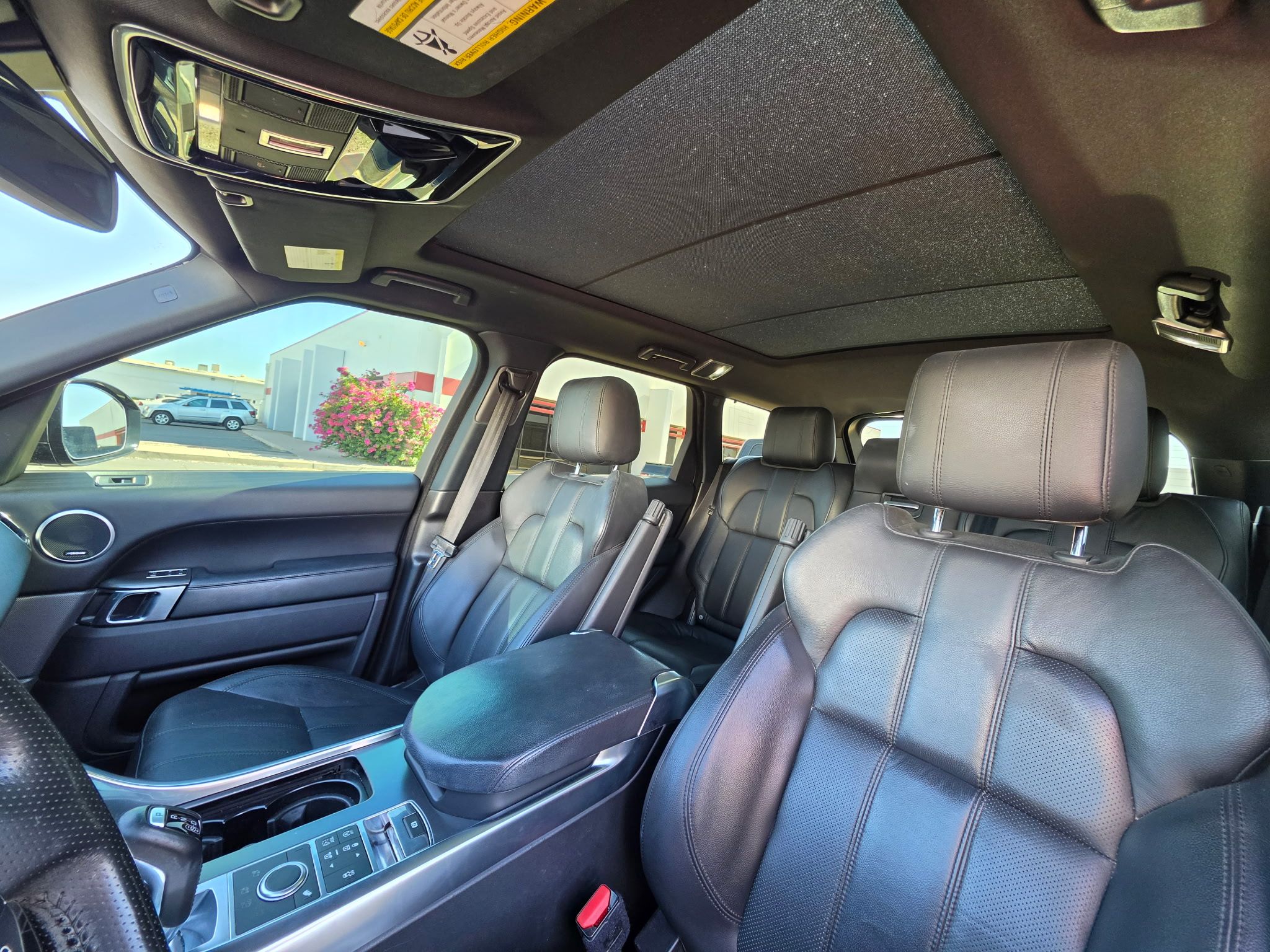Used 2016 Land Rover Range Rover Sport SE AWD/4WD image 7