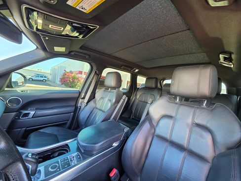 Used 2016 Land Rover Range Rover Sport SE AWD/4WD image 7