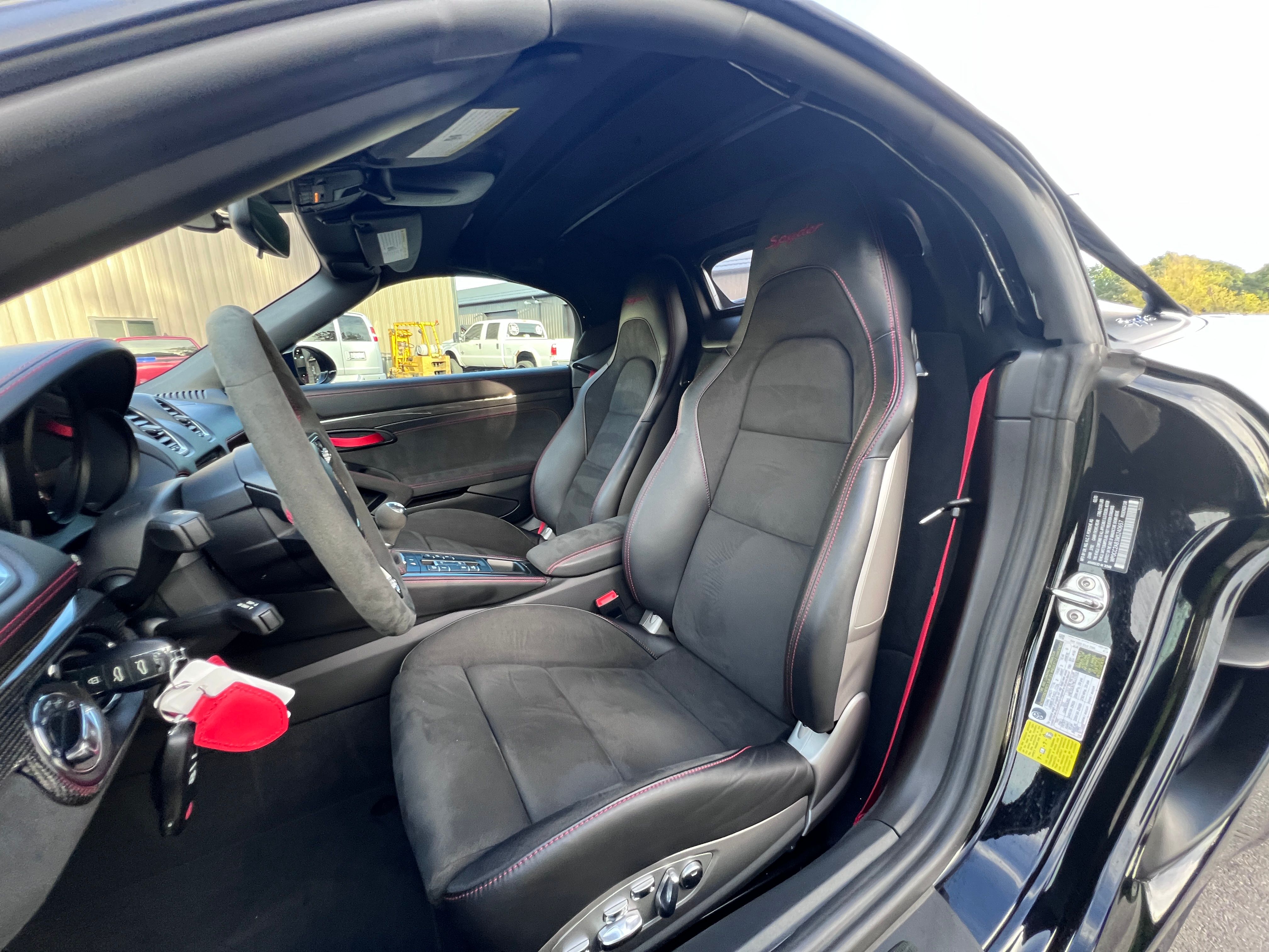 Used 2021 Porsche 718 Boxster Spyder RWD image 24