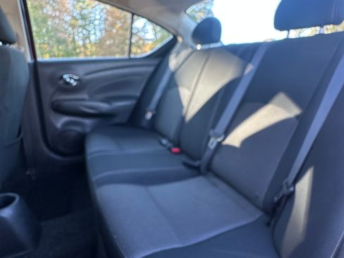 Used 2017 Nissan Versa 1.6 SV image 10
