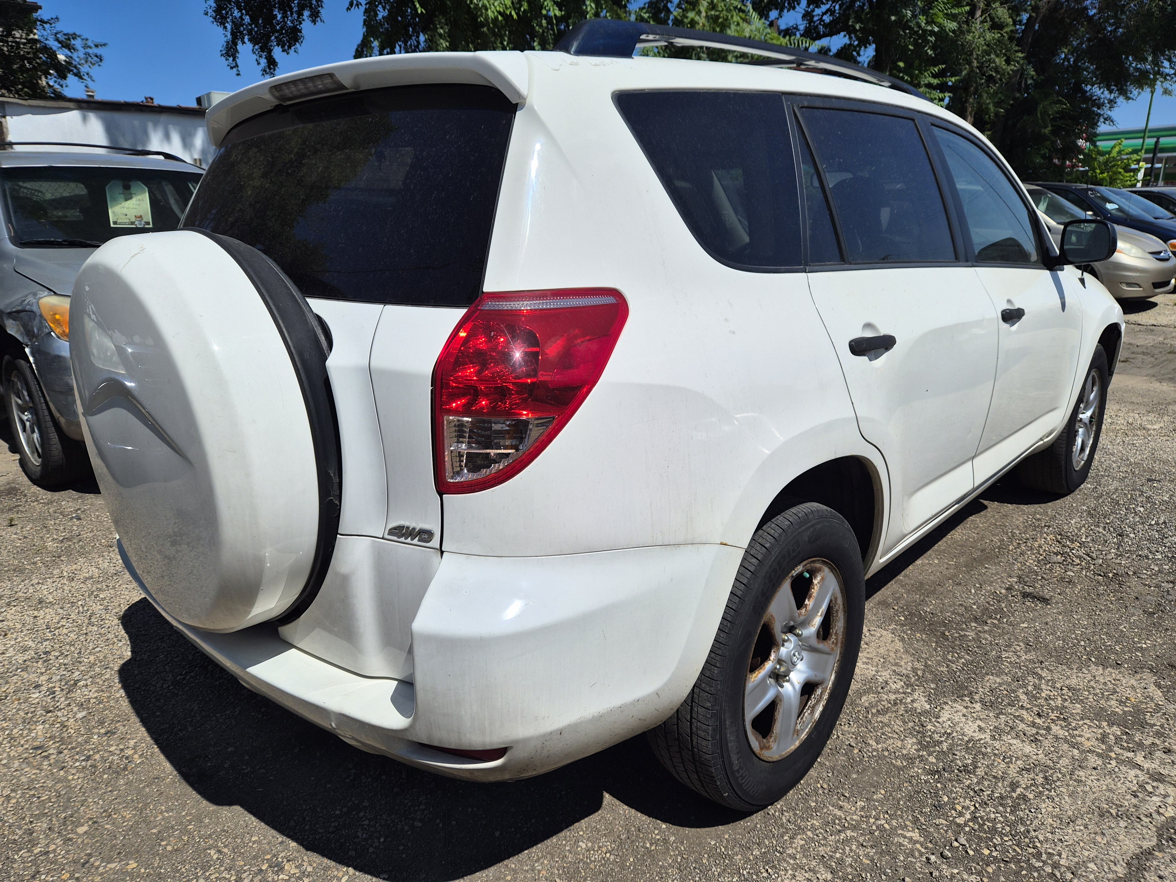 Used 2008 Toyota RAV4 4WD image 3