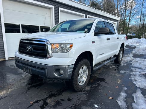 Used 2012 Toyota Tundra SR5 image 2
