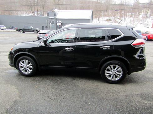 Used 2016 Nissan Rogue SV image 5