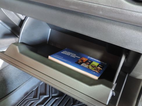 Used 2023 Chevrolet Colorado Trail Boss image 29