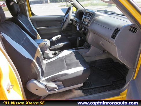 Used 2001 Nissan Xterra SE image 8