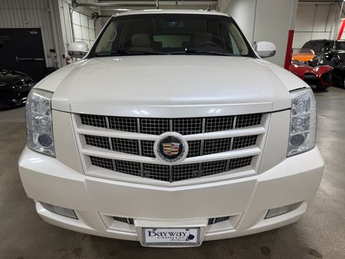 Used 2014 Cadillac Escalade ESV 2WD Premium image 8