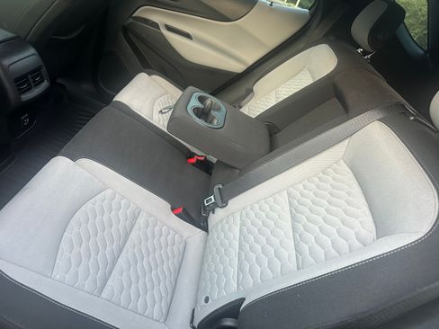 Used 2019 Chevrolet Equinox LS image 74