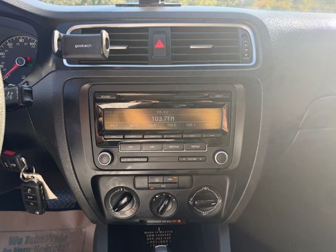 Used 2014 Volkswagen Jetta S Sedan FWD image 23