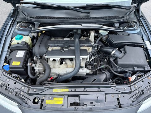Used 2005 Volvo XC70 image 30