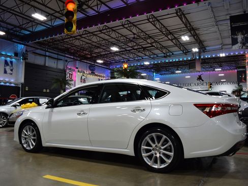Used 2013 Toyota Avalon XLE Touring FWD image 12