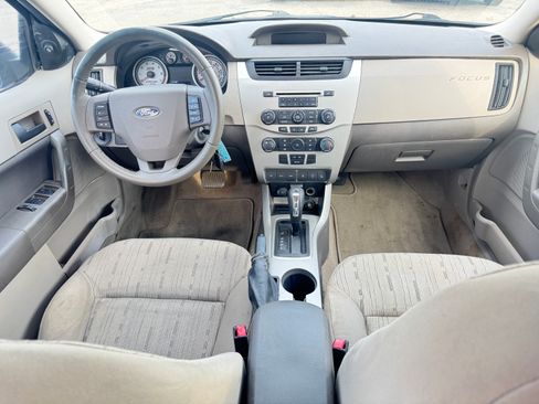 Used 2010 Ford Focus SE image 21