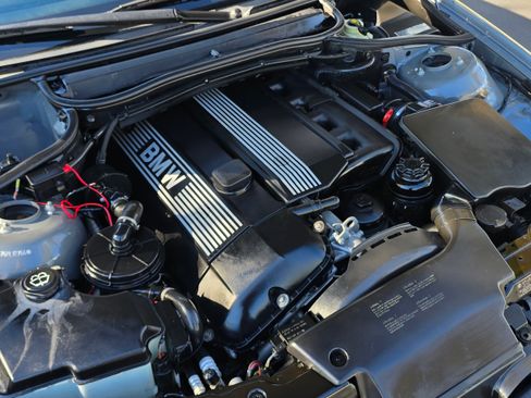 Used 2006 BMW 330Ci image 47