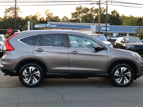 Used 2016 Honda CR-V Touring image 9