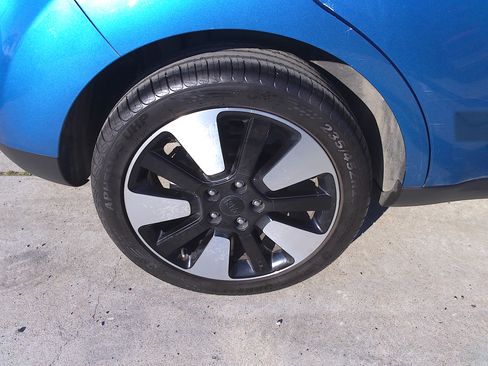 Used 2017 Kia Soul + image 34