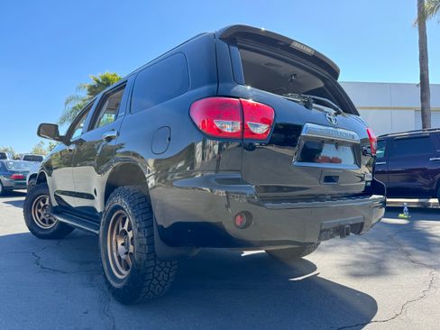 Used 2015 Toyota Sequoia Platinum image 7