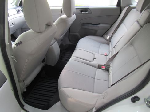 Used 2013 Subaru Forester 2.5X Premium AWD/4WD image 15