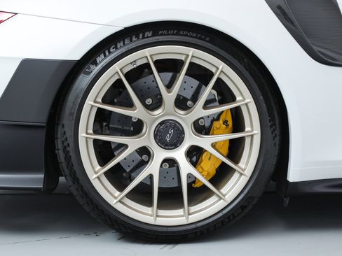 Used 2018 Porsche 911 GT2 RS image 10