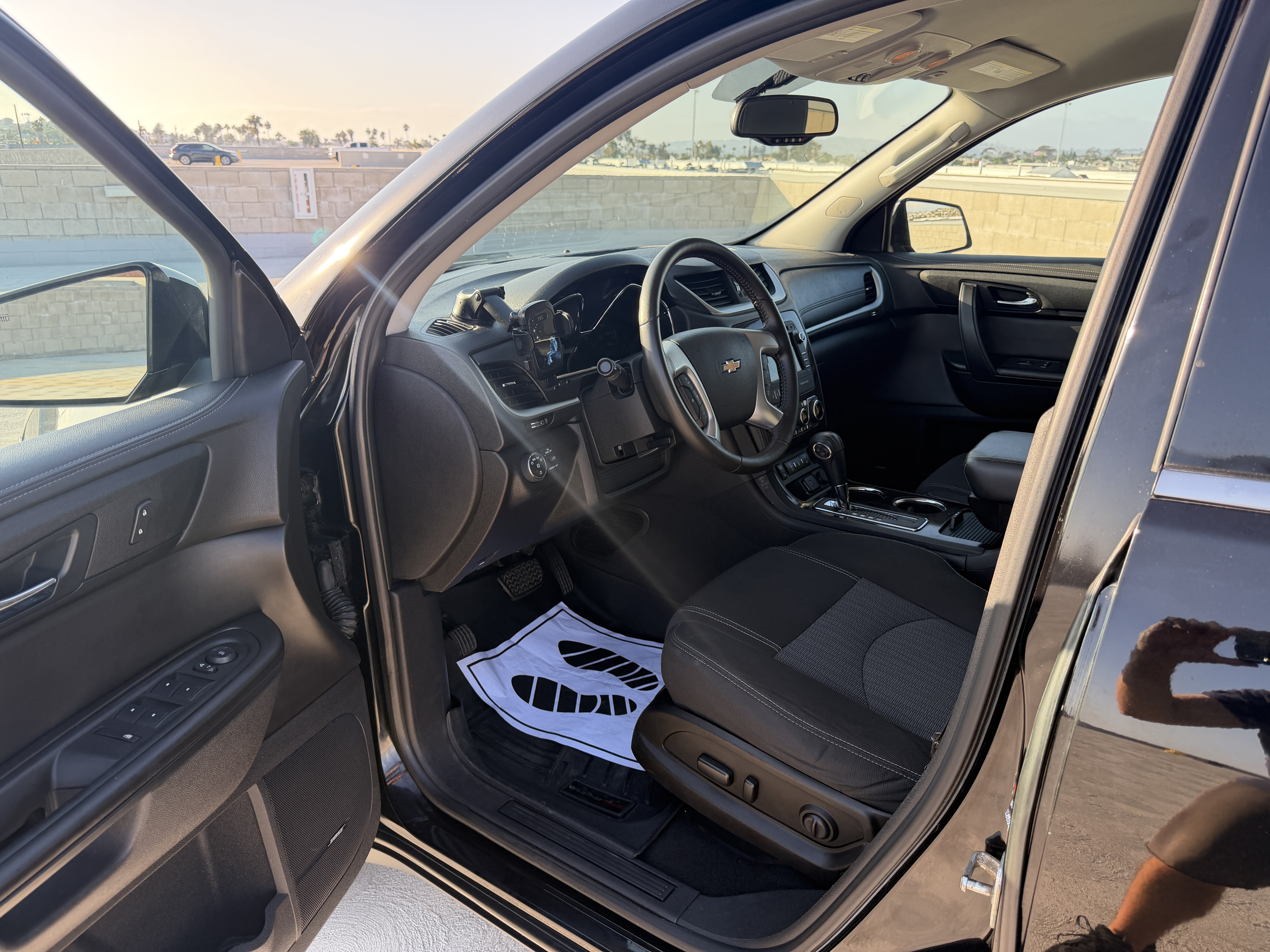 Used 2016 Chevrolet Traverse FWD LT w/ 2LT image 20