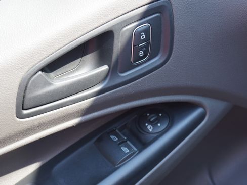 Used 2020 Ford Transit Connect XL image 9