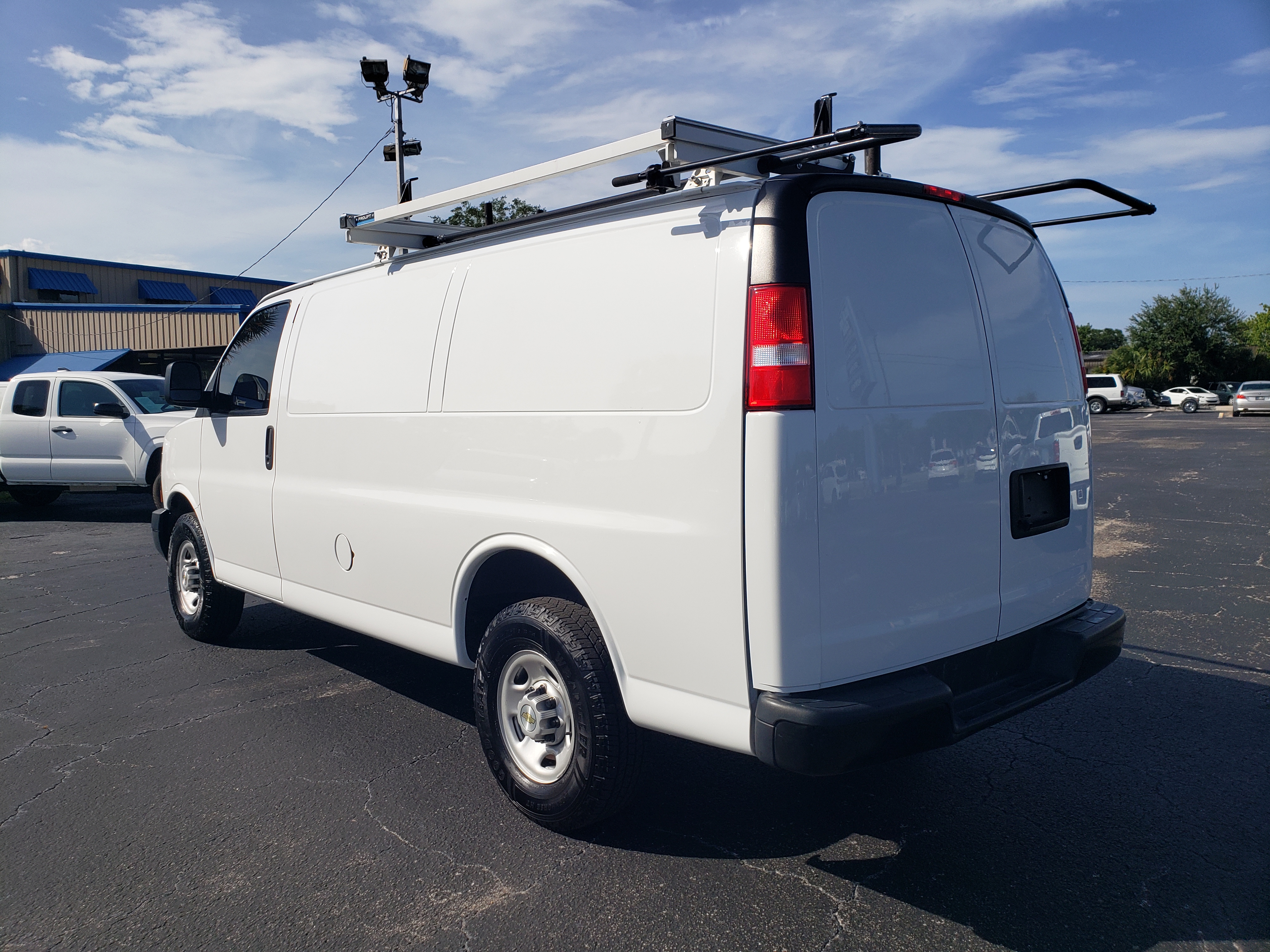 Used 2024 Chevrolet Express 2500 RWD image 3