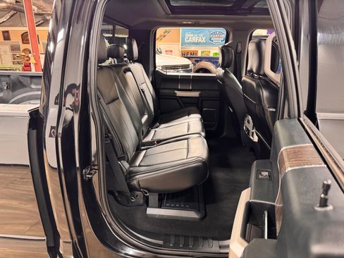 Used 2020 Ford F350 Lariat image 17