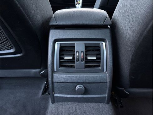 Used 2017 BMW 320i xDrive Sedan image 37