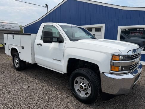 Used 2018 Chevrolet Silverado 2500 4x4 Regular Cab image 6