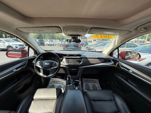 Used 2017 Cadillac XT5 Premium Luxury AWD/4WD image 10