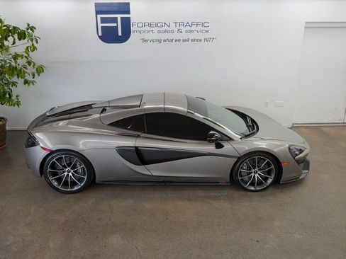 Used 2020 McLaren 570S image 40