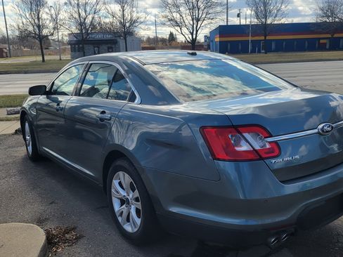 Used 2010 Ford Taurus SEL image 5