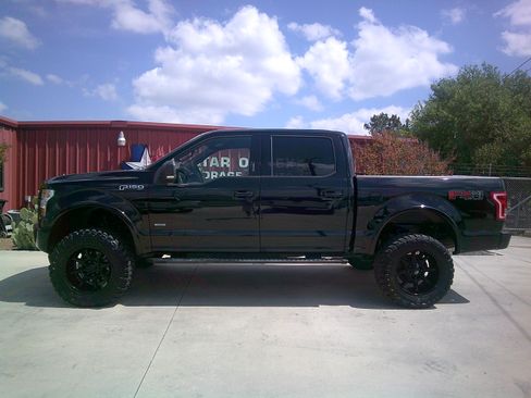 Used 2016 Ford F150 XLT image 2