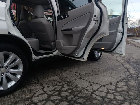 Used 2011 Subaru Forester 2.5X Premium image 6