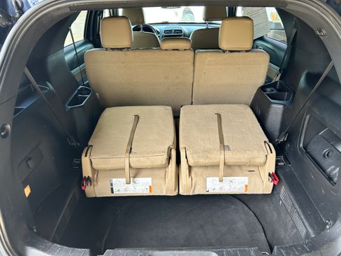 Used 2016 Ford Explorer FWD XLT image 14
