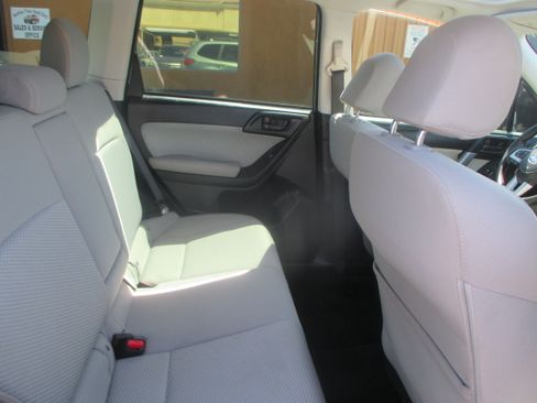 Used 2018 Subaru Forester 2.5i Premium AWD/4WD image 13