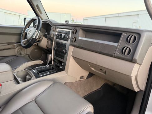 Used 2008 Jeep Commander Sport image 56