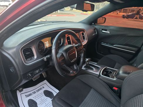Used 2019 Dodge Charger Scat Pack image 8