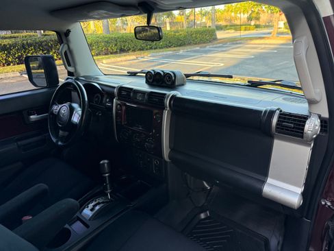 Used 2007 Toyota FJ Cruiser image 68